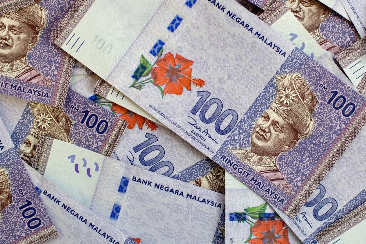 令吉兑美元重返3.95关口　汇市写下近8年新高纪录